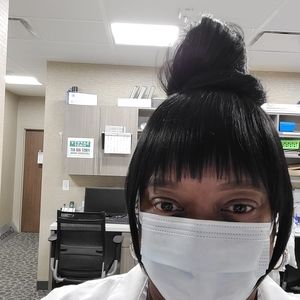 Meet your Posher, Lori